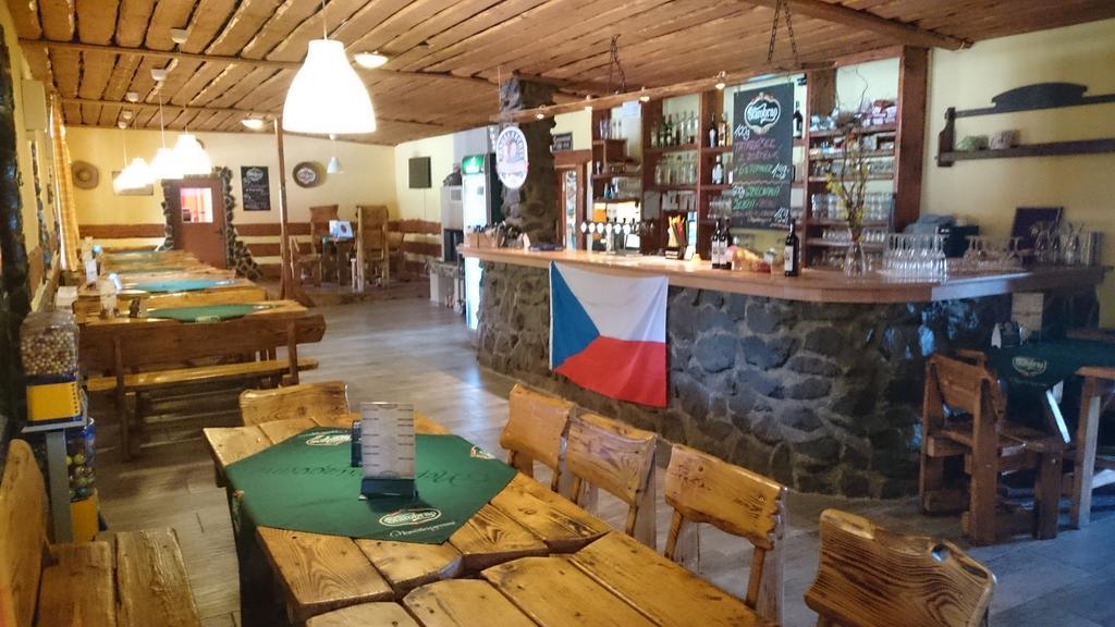 Penzion Jaros Popuvky Buitenkant foto